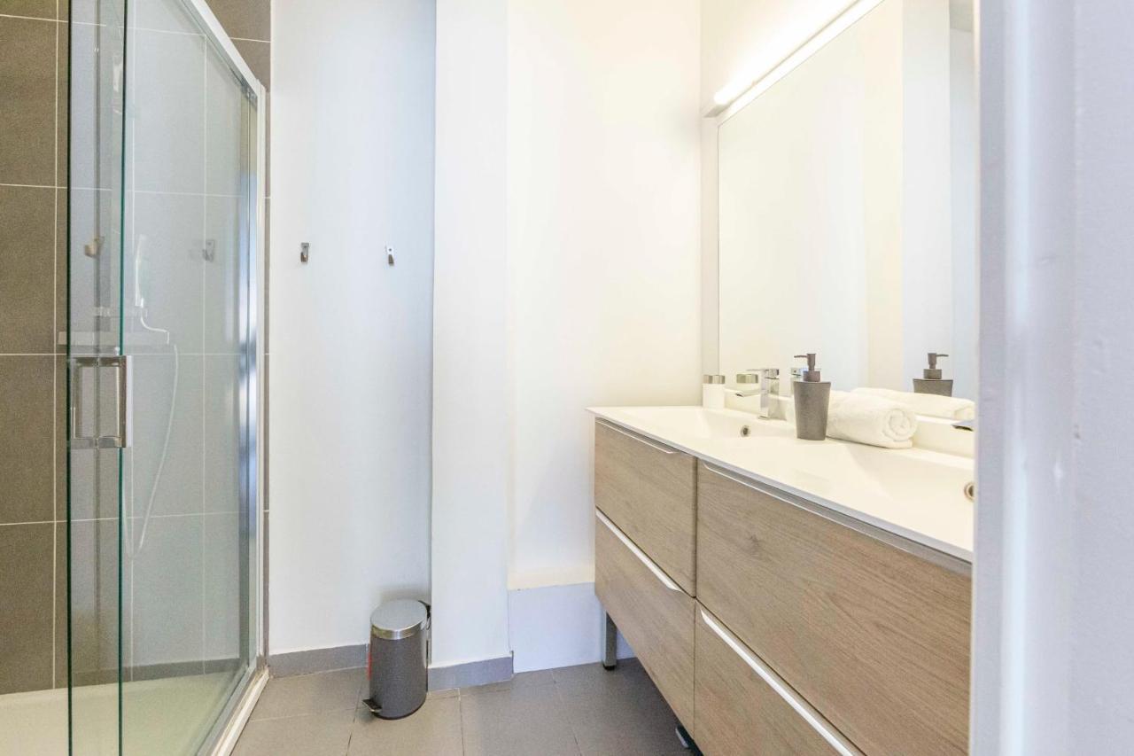 Modern Apartment 2 Bedrooms Quiet Terrace In A Palm Beach Area, 30 Meters From Seaside Cannes Exteriör bild